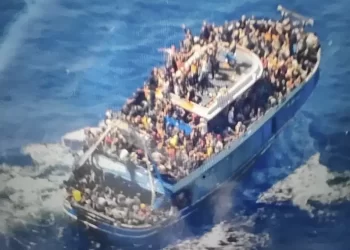 Último día de búsqueda de inmigrantes desaparecidos en Grecia; cientos temían muertos