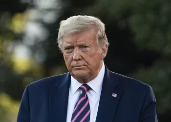 Trump reconoció tener un documento clasificado sobre Irán en una grabación