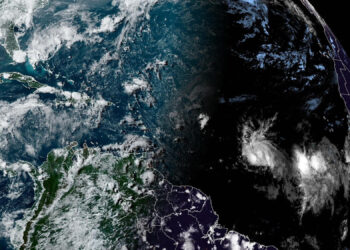 Las islas caribeñas clausuran escuelas y aeropuertos ante la llegada de la tormenta Bret