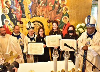 El Papa Francisco condecora damas dominicanas con “La Cruz de la Iglesia y el Papa”