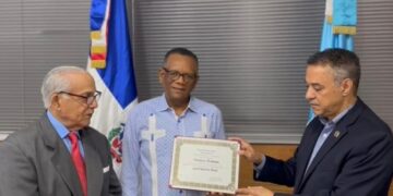 Senado New Jersey e Instituto Duartiano declaran "Reserva Moral" a Director de Migración