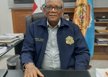 Cancelan empleado de migración que participó en operativo donde sale una señora con un niño