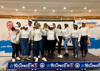 Diputada de Ultramar Lily Florentino escucha necesidades del exterior en Madrid, para canalizar soluciones con el gobierno