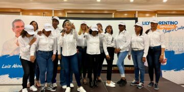 Diputada de Ultramar Lily Florentino escucha necesidades del exterior en Madrid, para canalizar soluciones con el gobierno