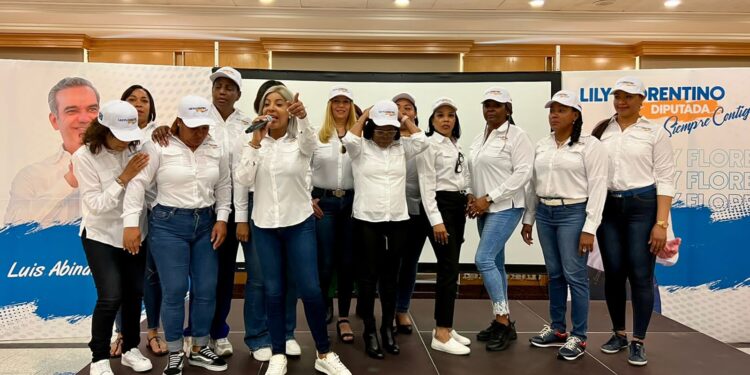 Diputada de Ultramar Lily Florentino escucha necesidades del exterior en Madrid, para canalizar soluciones con el gobierno