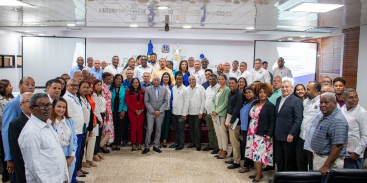 DIGECOG ofrece taller de sensibilidad a 102 alcaldes y directores municipales
