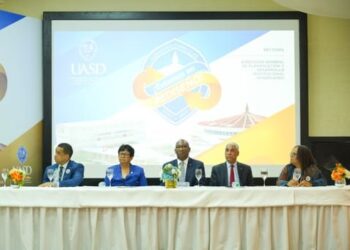 UASD presenta líneas estratégicas del rediseño curricular 