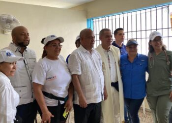 Diputado Ramón Bueno realiza operativo médico en el sector La Zurza del Distrito Nacional