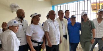 Diputado Ramón Bueno realiza operativo médico en el sector La Zurza del Distrito Nacional