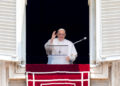 Después de su cirugía; el papa reanuda actividades en Roma