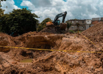 CAASD mantiene trabajos en el sector de Las Ochocientas para el saneamiento definitivo de su cañada