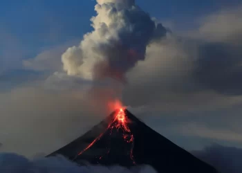 14.000 personas evacuadas en Filipinas por erupción del volcán Mayón