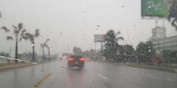 Aguaceros, tormentas eléctricas y ráfagas de viento en varias provincias, por la incidencia de una vaguada