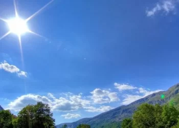 Mayormente soleado sobre gran parte del país