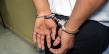 Policía apresa hombre por agresión y violación sexual contra una mujer