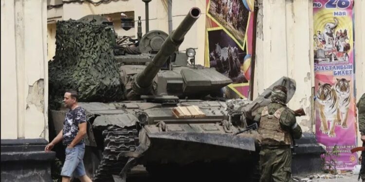 Prigozhin ordena a mercenarios frenar marcha a Moscú para evitar derramamiento de sangre