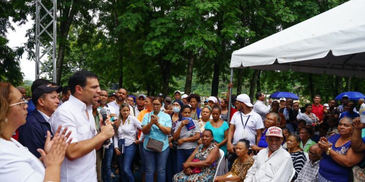 Gobierno impacta a miles de familias con jornadas sociales en San Cristóbal