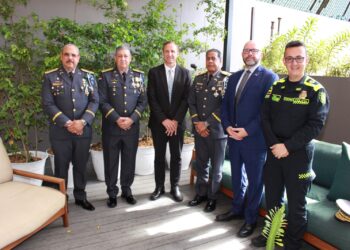 Funcionarios policiales nacionales y extranjeros intercambian experiencias gerenciales en pro de la transformación policial