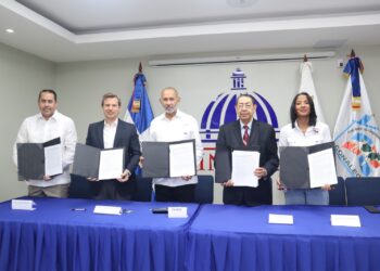 INABIE acuerda con suplidores reciclar las cajitas de leche