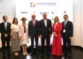 Presidente cree urgente plantear la meta de ser bilingüe en el país