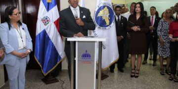 Contralor dice endurecerá controles y educará a funcionarios en manejo de recursos públicos