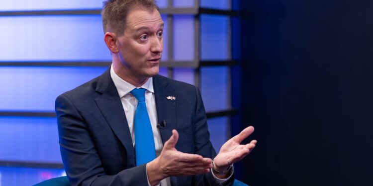 Requisitos y cómo solicitar una visa de trabajo temporal en Estados Unidos