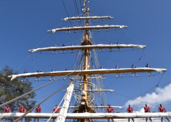 Buque escuela ARC “Gloria” atraca en Santo Domingo