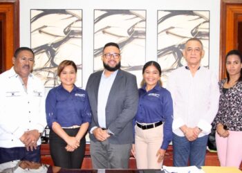 SRSM recibe visita de Fundación Pedro Martínez; solicitan Unidad Diagnóstica en Manoguayabo