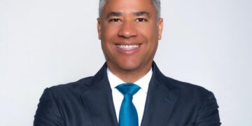 Andrés Cueto propone interconectar barrios de Santiago para dinamizar tránsito