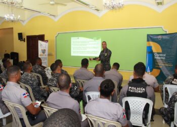 Policías en San Juan son orientados sobre la “Guía Metodológica de Administración y Valoración de Riesgo y la Estrategia de Patrullaje por Cuadrantes”