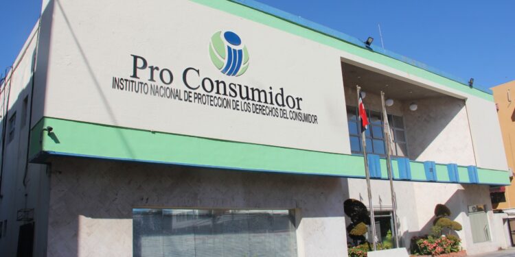 ProConsumidor sanciona comercios por especulación de precios del azúcar