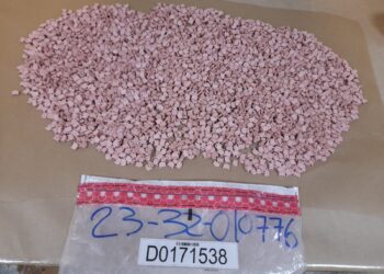 Arrestan en el AILA dominico español con más de 15 mil pastillas éxtasis