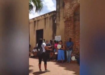 Presunta “guía turística” dice a extranjeros en RD hay xenofobia con haitianos