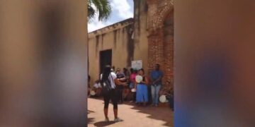Presunta “guía turística” dice a extranjeros en RD hay xenofobia con haitianos