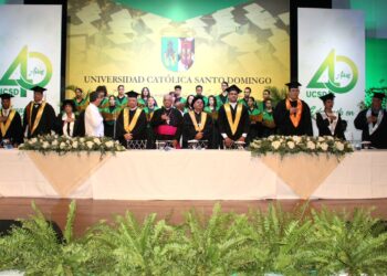 La UCSD gradúa 252 nuevos profesionales