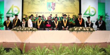 La UCSD gradúa 252 nuevos profesionales