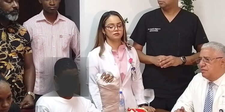 Dan alta médica a adolescente cercenaron mano izquierda en SPM