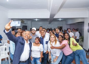 Bertico Santana asegura integrará a los jóvenes a la creación de políticas públicas municipales en SDE