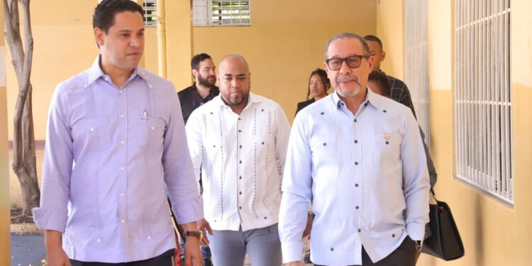 Regional 15 inicia satisfactoriamente Pruebas Nacionales en el nivel secundario