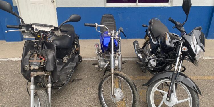 Policía desmantela banda dedicada al despojo de motocicletas en SPM