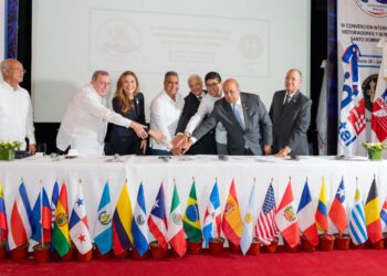 INPOSDOM pone en circulación sello postal conmemorativo a la “IV Convención de Historiadores y Numismáticos 2023”