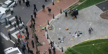 Dos muertos y cinco heridos deja un tiroteo en una graduación escolar en EEUU