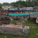 Servicio de trenes se reanuda en India 51 horas después de mortífero accidente