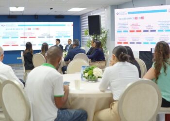 Registro Inmobiliario presenta innovaciones institucionales a periodistas