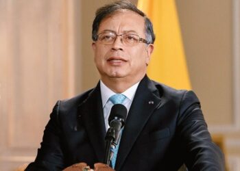 Gustavo Petro afirma que buscan sacarlo de la presidencia de Colombia