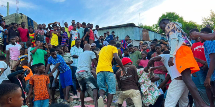 Tres muertos y varios heridos en Haití tras sismo de 4,9