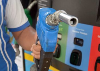Principales combustibles mantienen sus precios