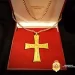 Roban la cruz pectoral de Benedicto XVI en Baviera, Alemania