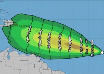 La tormenta tropical Bret avanza hacia el oeste en el Atlántico, con posible amenaza de huracán para las islas del Caribe