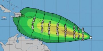 La tormenta tropical Bret avanza hacia el oeste en el Atlántico, con posible amenaza de huracán para las islas del Caribe